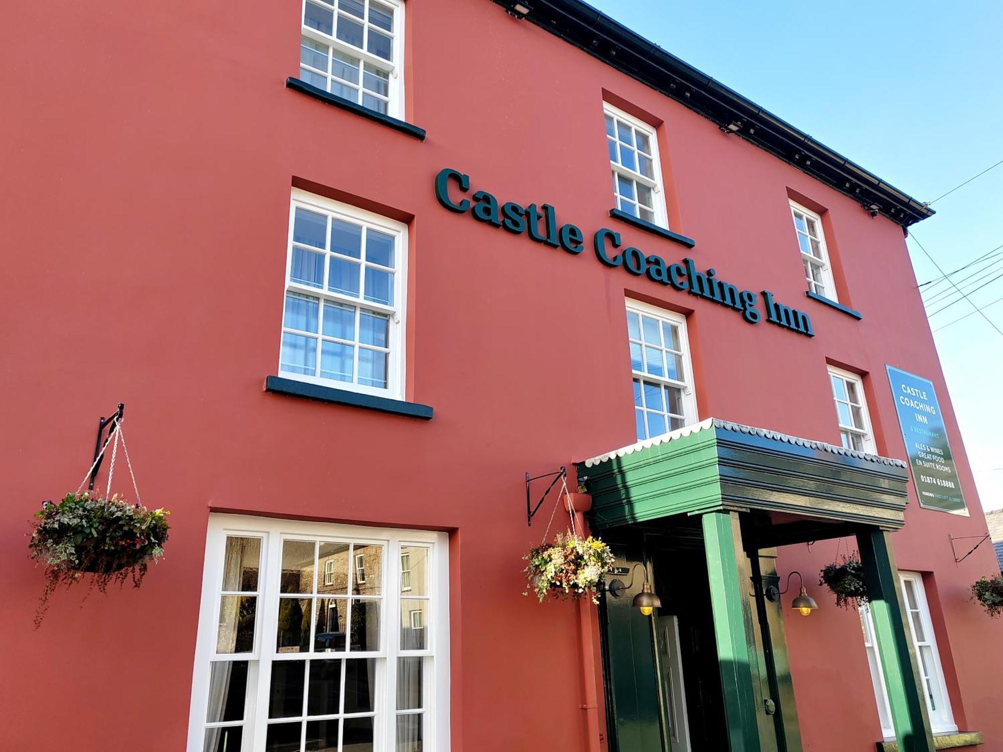 The Castle Coaching Inn Trecastle ภายนอก รูปภาพ